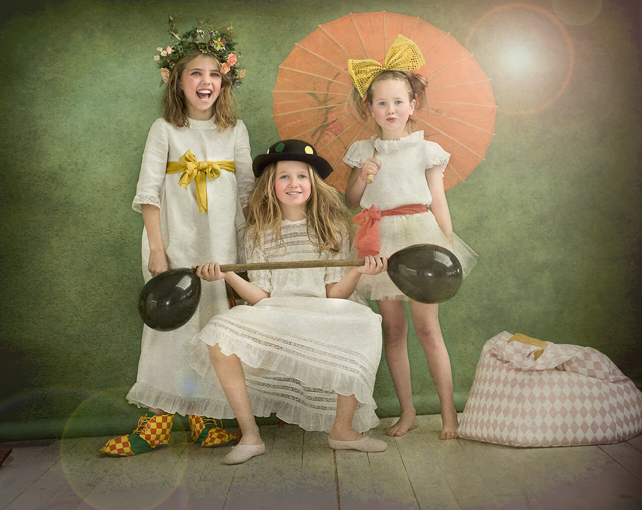portada-labube-circo-2015-editorial-revista LABUBE. COMUNION. HOLA. TOBI CARRASCO